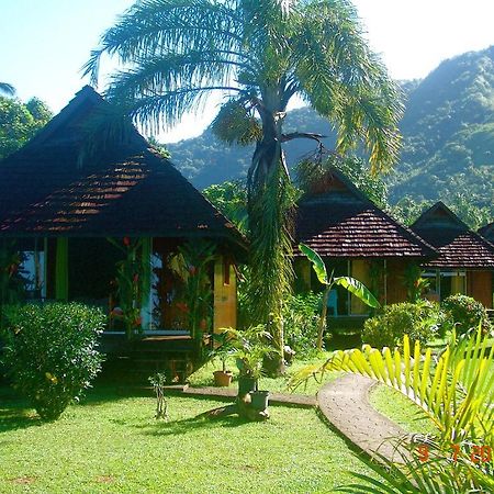 Tauhanihani Village Lodge La Vague Bleue Teahupoo エクステリア 写真