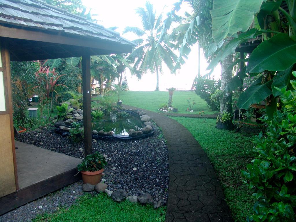 Tauhanihani Village Lodge La Vague Bleue Teahupoo エクステリア 写真